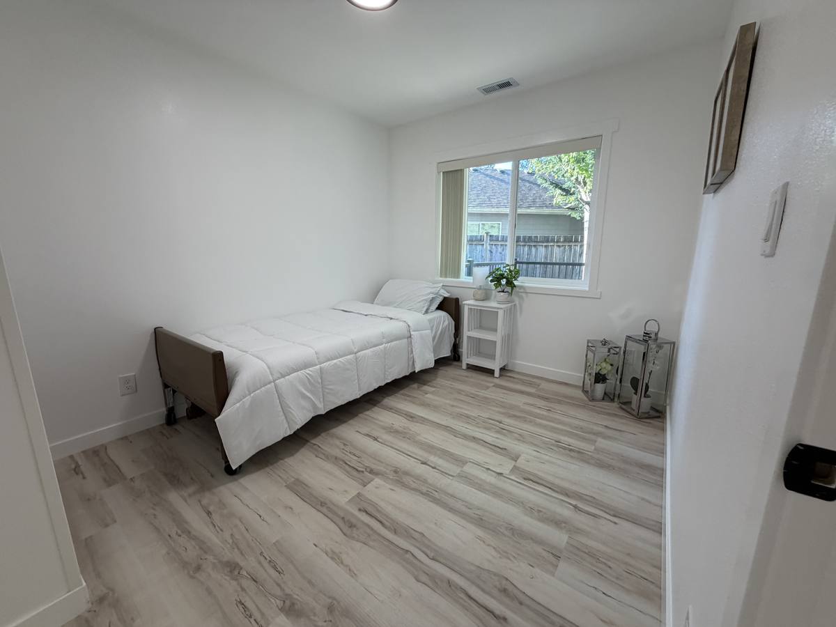 Resident Room at Serene Lynnwood