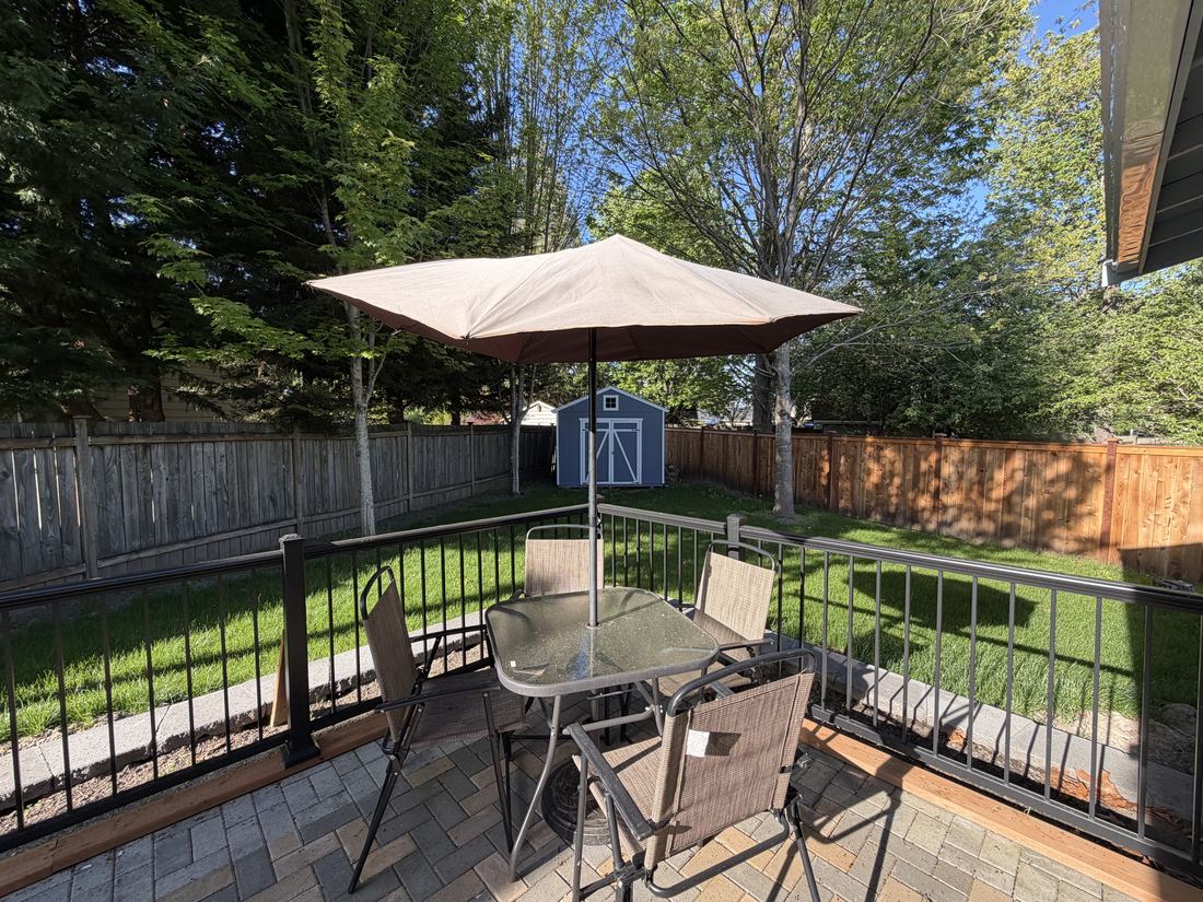 Back Deck & Garden at Serene Lynnwood